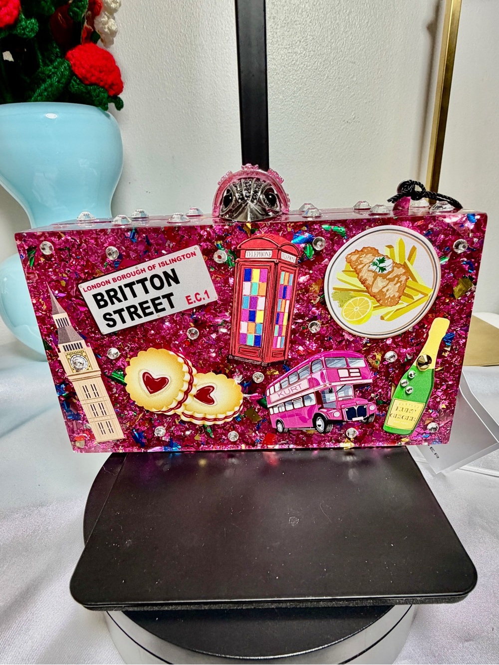 Kurt Geiger Hot Pink Glitter London Sticker Box Clutch NWT - Picture 3 of 10